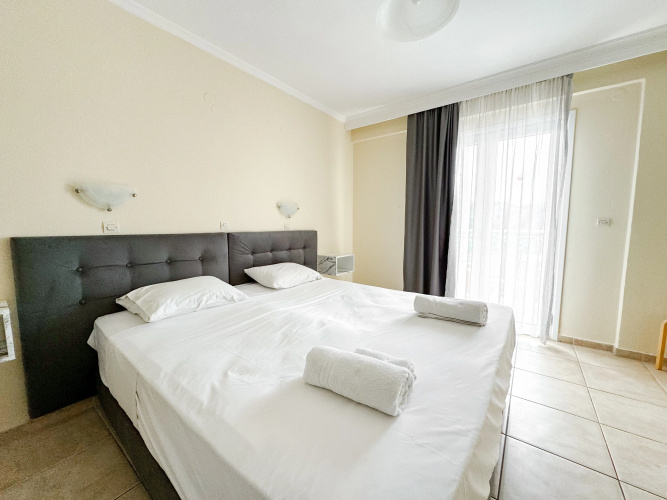 Kavos Plaza Hotel