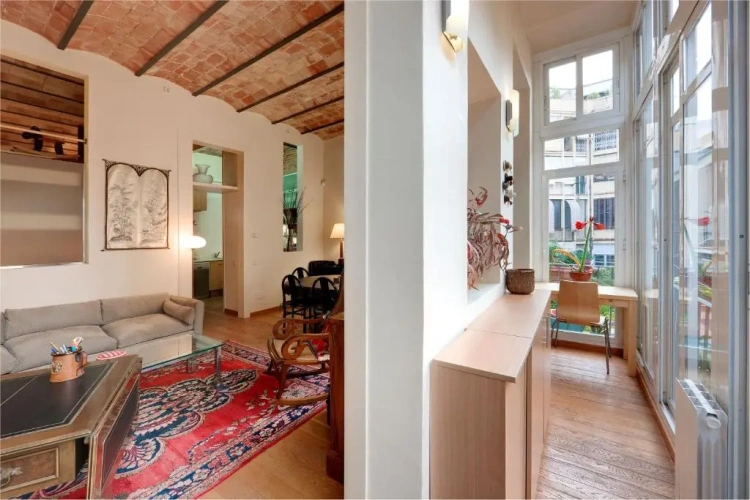 2 Bedrooms Apartment