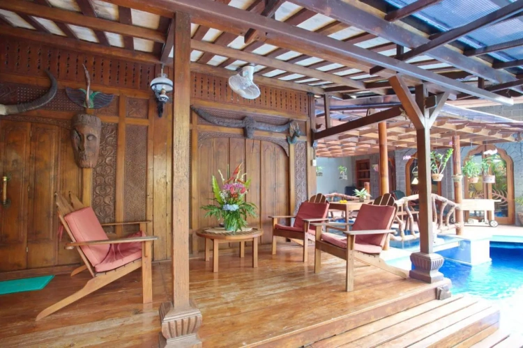 Sextuple Cottage