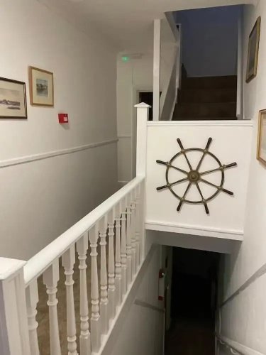 Regis Lodge Guesthouse