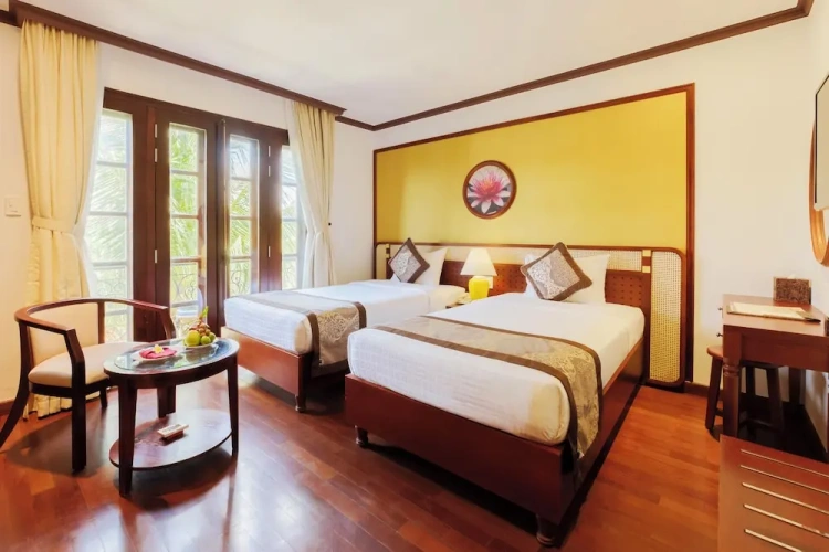 Deluxe Twin room with balcony