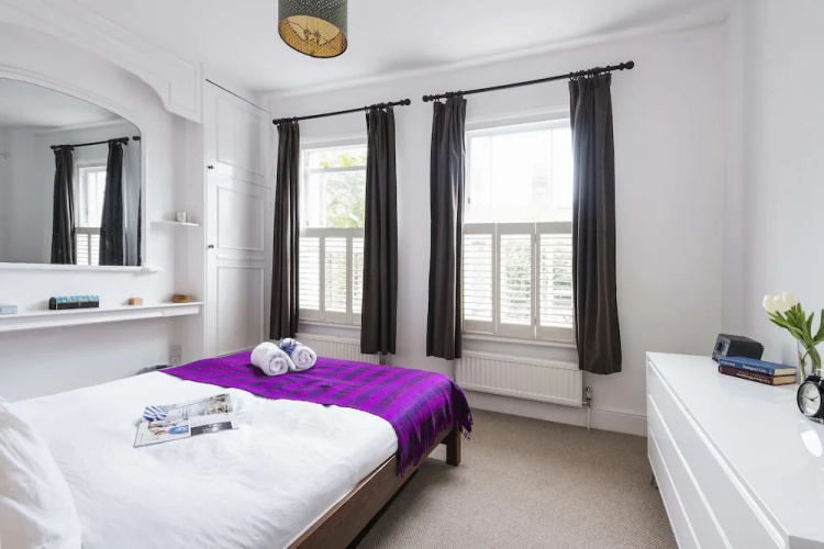 Charming Golborne Escape