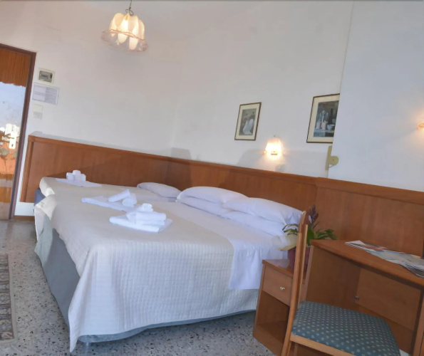Hotel Diplomat Marine