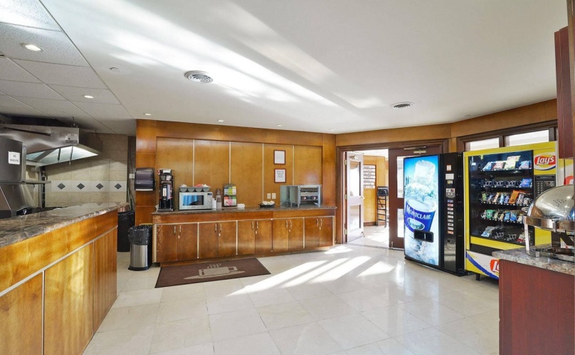 Woodbine Hotel And Suites photo 14