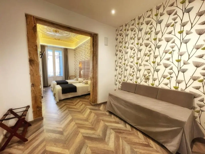 Standard Triple room