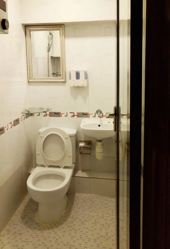 Oriental Pearl Kowloon Budget Hostel