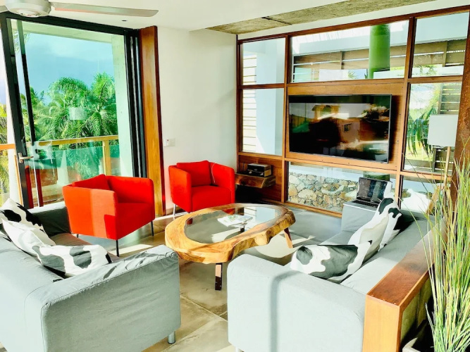 Modern 7 Bedrooms Villa on Private Beach Access