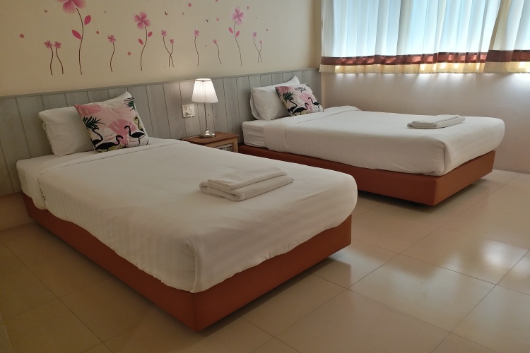 Standard Twin room