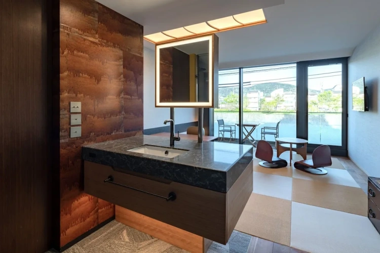 Suite with balcony
