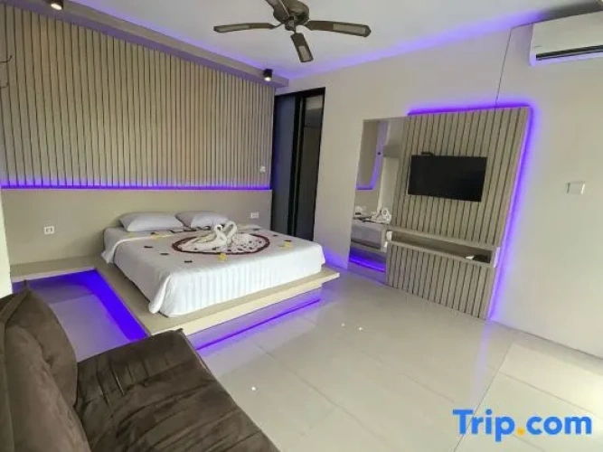 2 Bedrooms Villa
