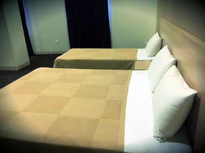 Standard Triple room