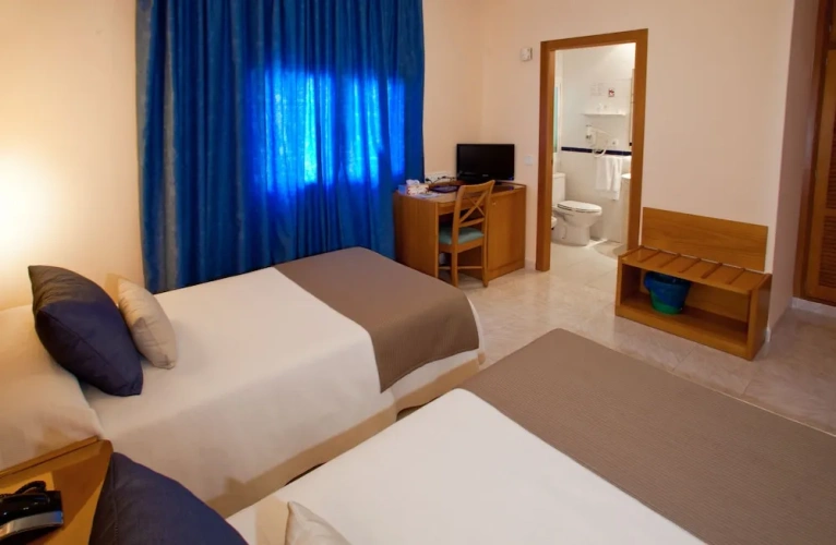 Triple room