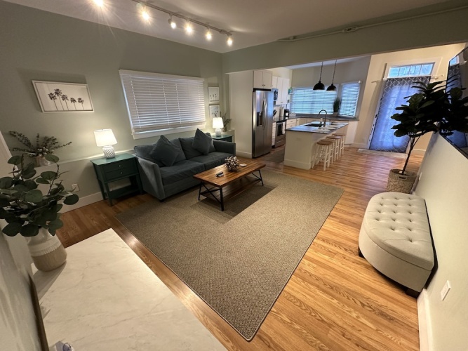5 Bedrooms Cottage