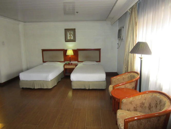 Grand Regal Hotel Bacolod