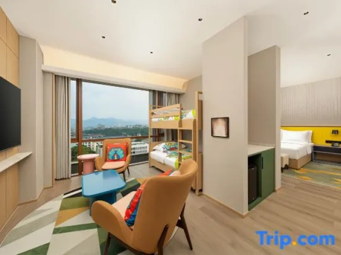 Quadruple Suite