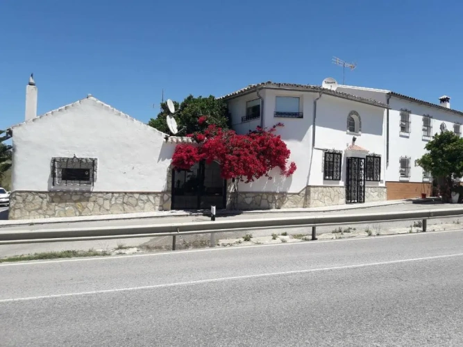 2 Bedrooms Cottage