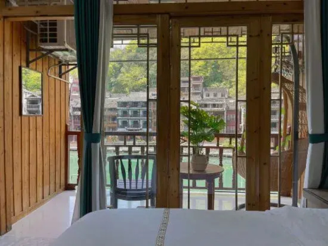 Fuyuan Riverview Homestay