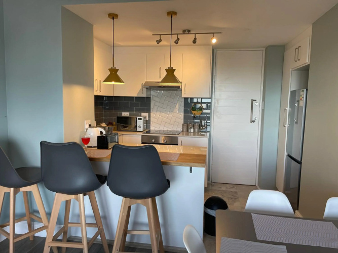 CJ’s OceanCityView Modern Secure 1 bed apartment