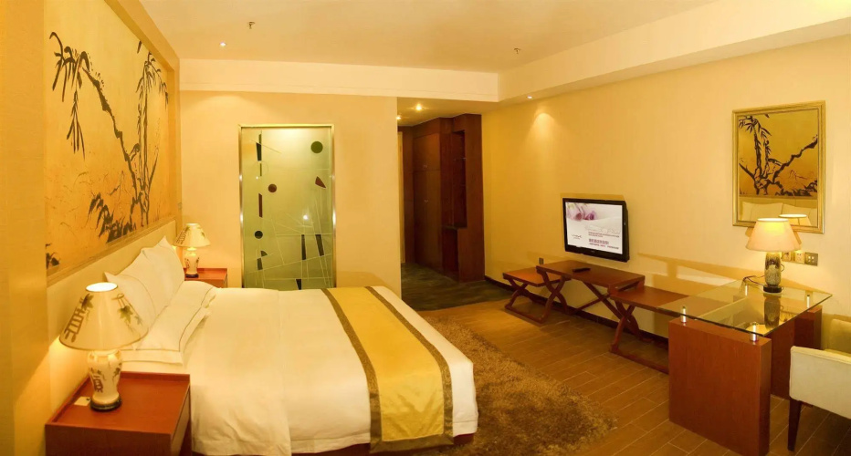 J hotel