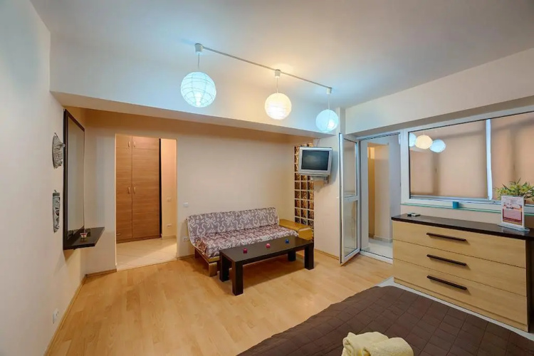 Eastcomfort Romana Square