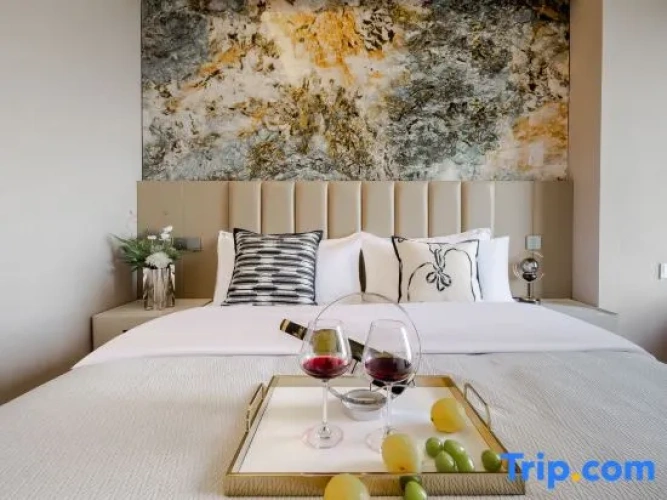 2 Bedrooms Suite