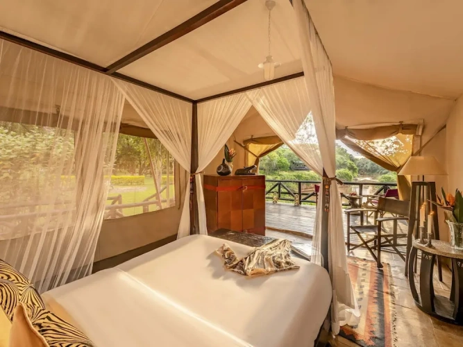 Tent with balcony and with river view