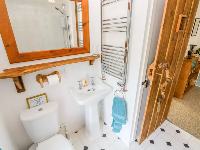 Sea Pickle Cottage