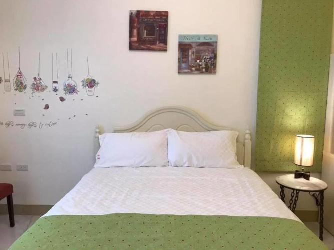 Crown Home