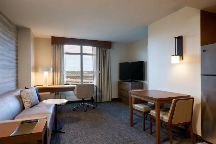 1 Bedroom Suite with city view