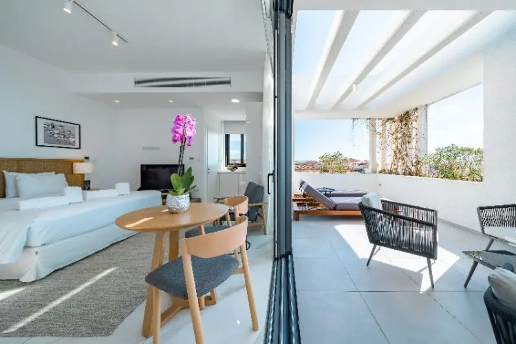 Executive Studio with balcony