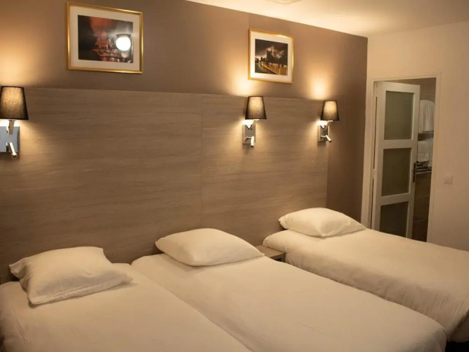 Le Paris 18 Hotel
