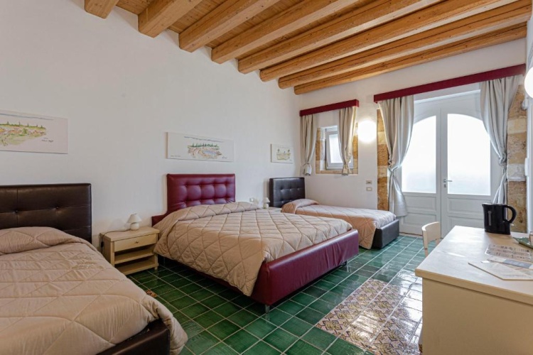 Classic Quadruple room