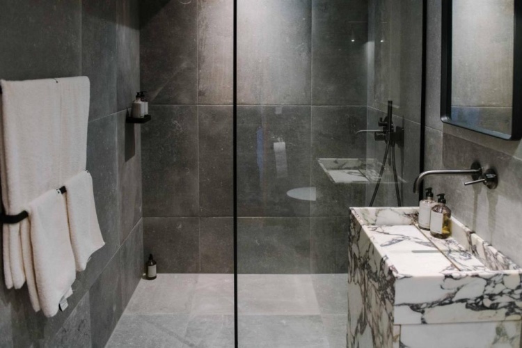 Deluxe Double Suite