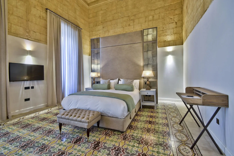 66 Saint Pauls & Spa