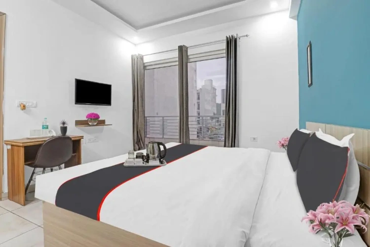 Standard Triple room with balcony