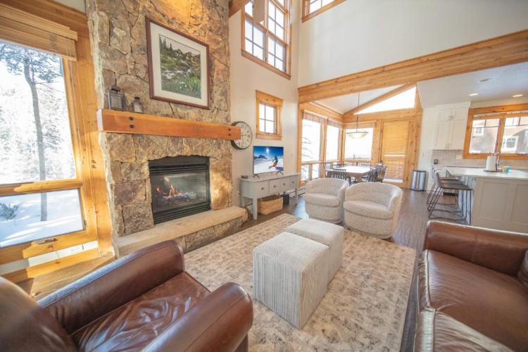 4 Bedrooms Cottage