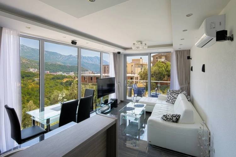 1 Bedroom Deluxe Apartment with balcony and with sea view