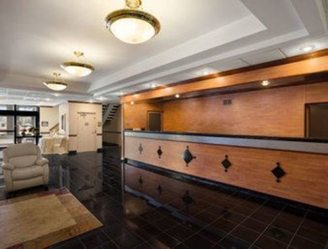Days Inn & Suites Elyria