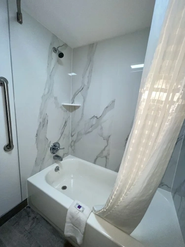 Deluxe Quadruple room with balcony