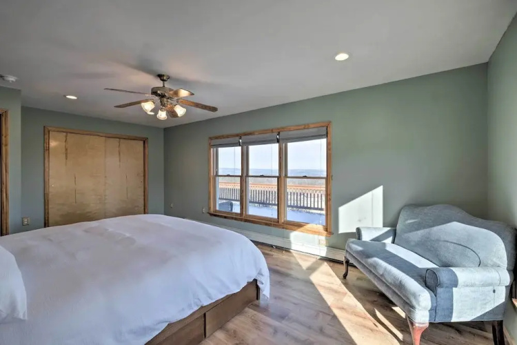Catskills Mtn Retreat w/ Panoramic View & Fire Pit