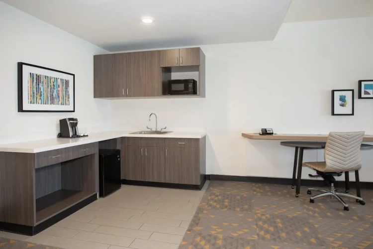 1 Bedroom Suite