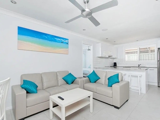 2 Bedrooms Apartment