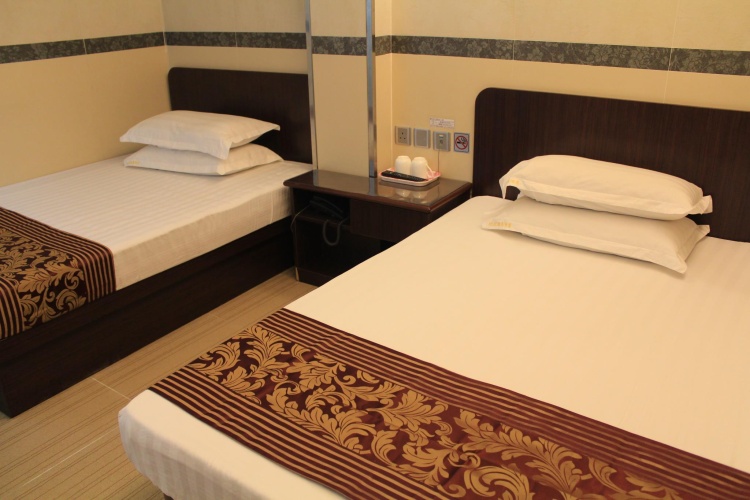 Standard Triple room
