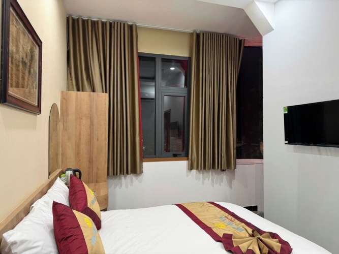 Deluxe Double room with city view