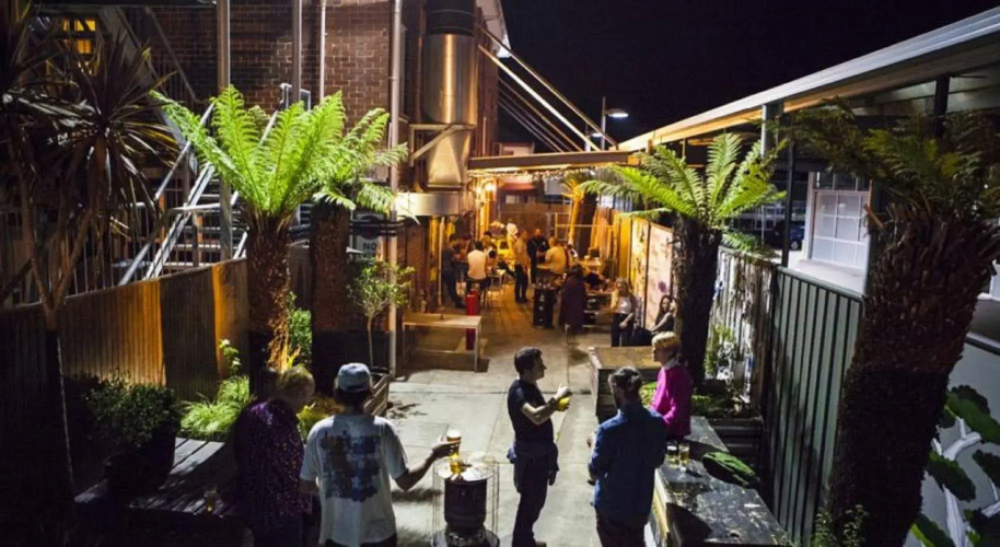 The Waratah Hotel