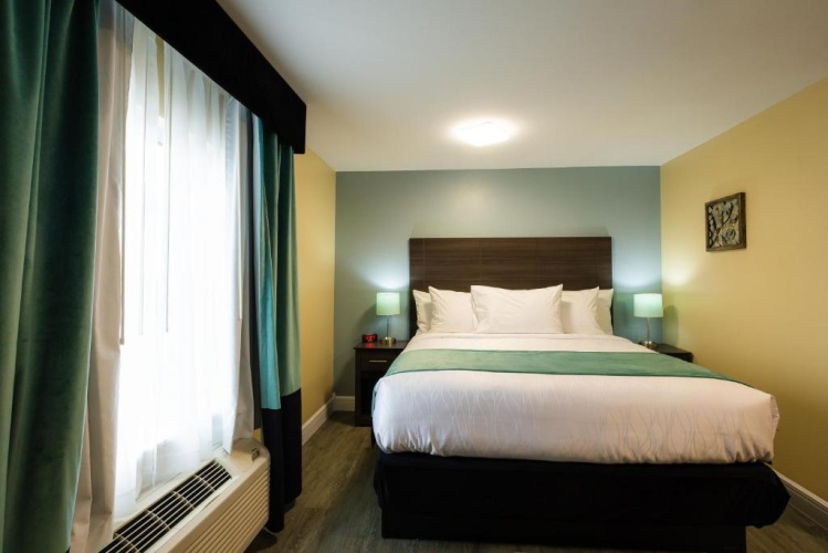 2 Bedrooms Double Suite