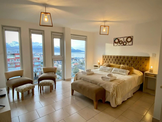 Infinity View Pent House I