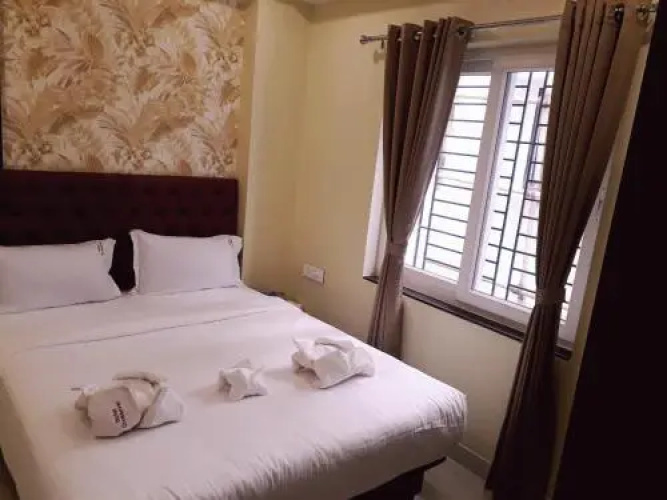 Hotel Crossover