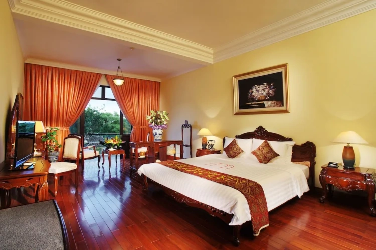 Executive Suite with balcony