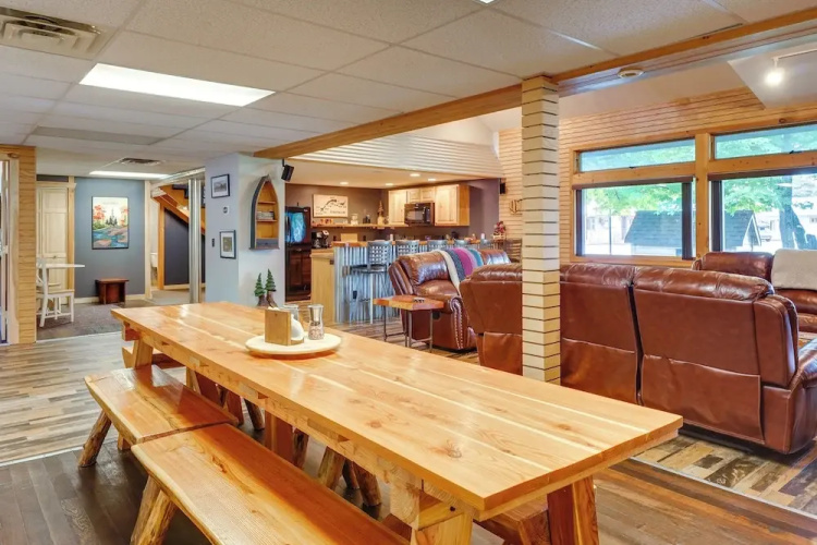 Spacious Old Forge Condo w/ Patio & Fire Pit!